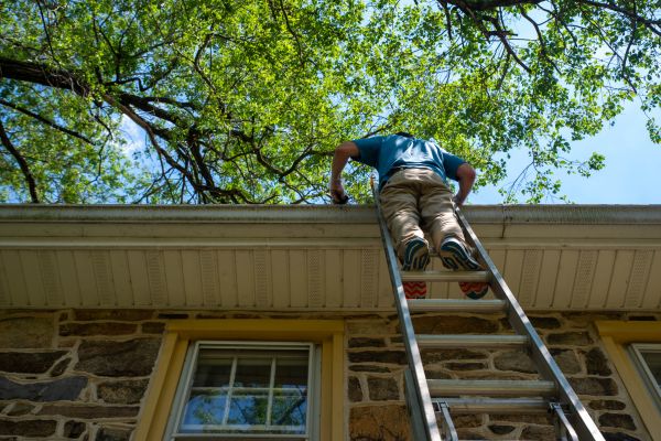 Industrial Gutter Cleaning in Hudson